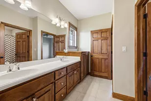 7306 S Stone Hedge Dr, Franklin, WI 53132 - Photo 21