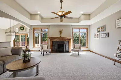 7306 S Stone Hedge Dr, Franklin, WI 53132 - Photo 5
