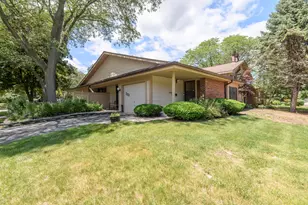 7821 W Heather Ave, Milwaukee, WI 53223 - Photo 3
