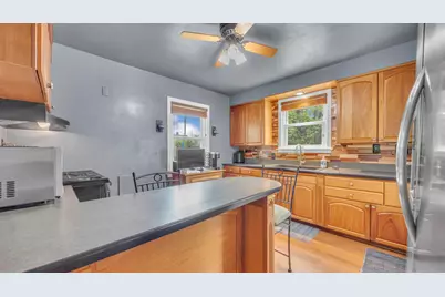 656 N Montgomery St, Port Washington, WI 53074 - Photo 9