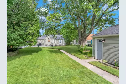 656 N Montgomery St, Port Washington, WI 53074 - Photo 23