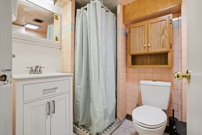 6800 W Ohio Ave, Milwaukee, WI 53219 - Photo 15