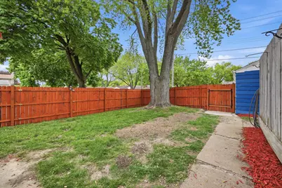 6800 W Ohio Ave, Milwaukee, WI 53219 - Photo 19