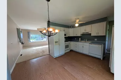 553  Park Ave, Delavan, WI 53115 - Photo 3