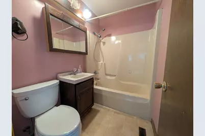553  Park Ave, Delavan, WI 53115 - Photo 15