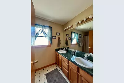 2215  28 Th Ave, Kenosha, WI 53140 - Photo 21