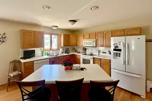2215 28th Ave, Kenosha, WI 53140 - Photo 11