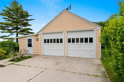 315  Park St, Manitowoc, WI 54220 - Photo 55