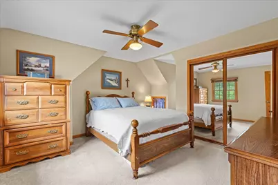 N104W16269  Donges Bay Rd, Germantown, WI 53022 - Photo 19