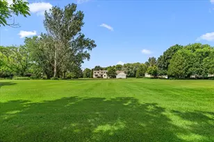N104W16269 Donges Bay Rd, Germantown, WI 53022 - Photo 33