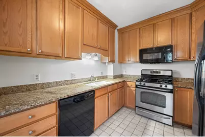 3127 N Marietta Ave #5, Milwaukee, WI 53211 - Photo 9