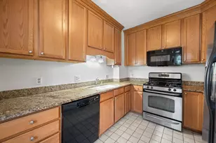 3127 N Marietta Ave, Milwaukee, WI 53211 - Photo 9