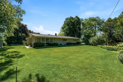 8909 N Maitland Rd, Bayside, WI 53217 - Photo 33
