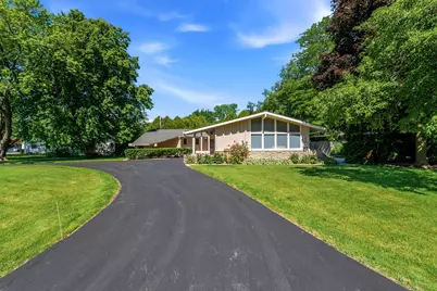 8909 N Maitland Rd, Bayside, WI 53217 - Photo 35
