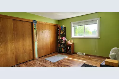 24  Hammes Dr, Racine, WI 53406 - Photo 13