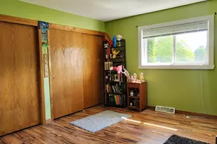 24 Hammes Dr, Racine, WI 53406 - Photo 13