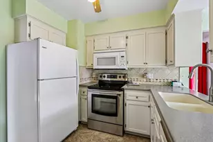 715 Tamarack Dr E -, West Bend, WI 53095 - Photo 17