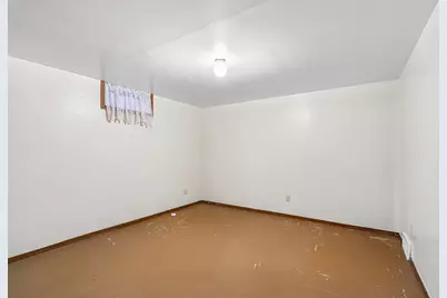 715  Tamarack Dr E -, West Bend, WI 53095 - Photo 27