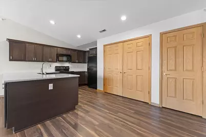6746  100th Pl #unit E, Pleasant Prairie, WI 53158 - Photo 5