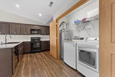 6746  100th Pl #E, Pleasant Prairie, WI 53158 - Photo 7