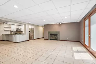 240 Crystal Dr, Hartland, WI 53029 - Photo 43