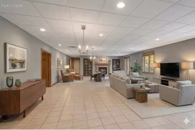 240  Crystal Dr, Hartland, WI 53029 - Photo 47