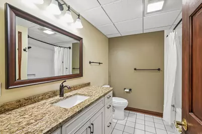 240  Crystal Dr, Hartland, WI 53029 - Photo 49