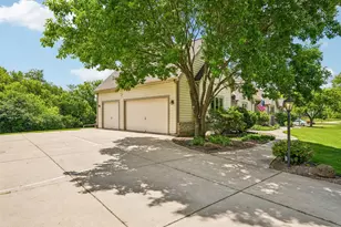 240 Crystal Dr, Hartland, WI 53029 - Photo 57