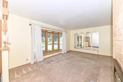 8732 W Burdick Ave, Milwaukee, WI 53227 - Photo 5
