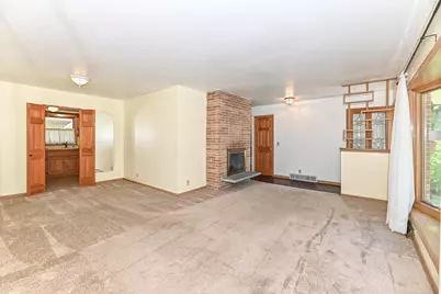 8732 W Burdick Ave, Milwaukee, WI 53227 - Photo 7
