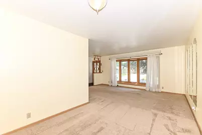 8732 W Burdick Ave, Milwaukee, WI 53227 - Photo 13
