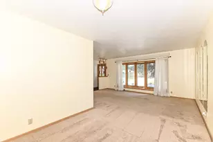 8732 W Burdick Ave, Milwaukee, WI 53227 - Photo 13