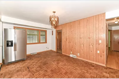 8732 W Burdick Ave, Milwaukee, WI 53227 - Photo 15