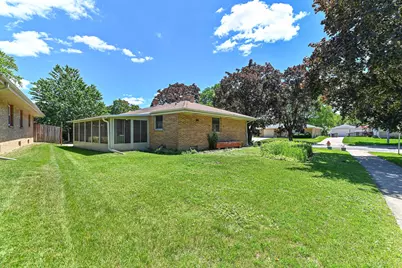 8732 W Burdick Ave, Milwaukee, WI 53227 - Photo 41
