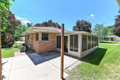 8732 W Burdick Ave, Milwaukee, WI 53227 - Photo 45