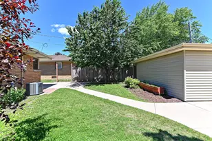 8732 W Burdick Ave, Milwaukee, WI 53227 - Photo 43
