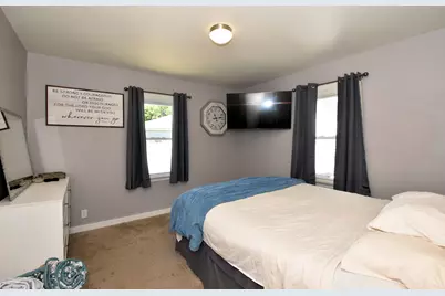 2030  Webster St, Racine, WI 53406 - Photo 13