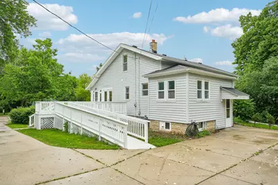 3615 W Cold Spring Rd, Greenfield, WI 53221 - Photo 3
