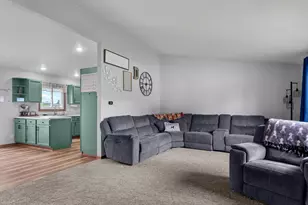 203 Oakwood Dr, Francis Creek, WI 54220 - Photo 3
