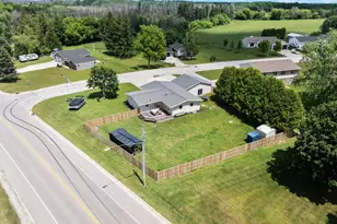 203 Oakwood Dr, Francis Creek, WI 54220 - Photo 31