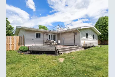 203  Oakwood Dr, Francis Creek, WI 54220 - Photo 29