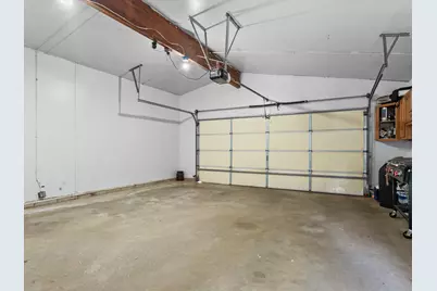 203  Oakwood Dr, Francis Creek, WI 54220 - Photo 23