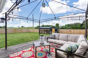 203 Oakwood Dr, Francis Creek, WI 54220 - Photo 27