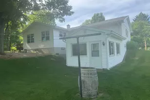 629 Summit St, Plymouth, WI 53073 - Photo 5