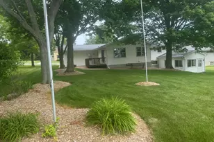 629 Summit St, Plymouth, WI 53073 - Photo 13