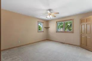 2540 S 95th St, West Allis, WI 53227 - Photo 17
