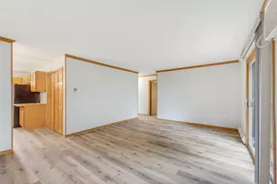 627 Hartridge Dr, Hartland, WI 53029 - Photo 9