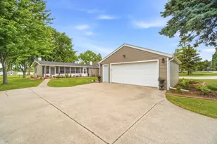 6121 Black Wolf Point Rd, Black Wolf, WI 54902 - Photo 71