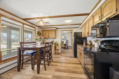 6121  Black Wolf Point Rd, Black Wolf, WI 54902 - Photo 13