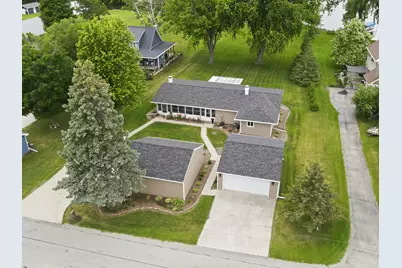 6121  Black Wolf Point Rd, Black Wolf, WI 54902 - Photo 1
